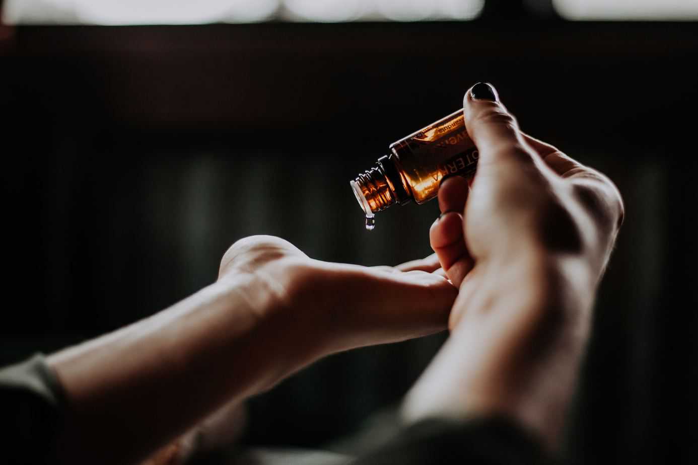 How to dilute tea tree oil at home